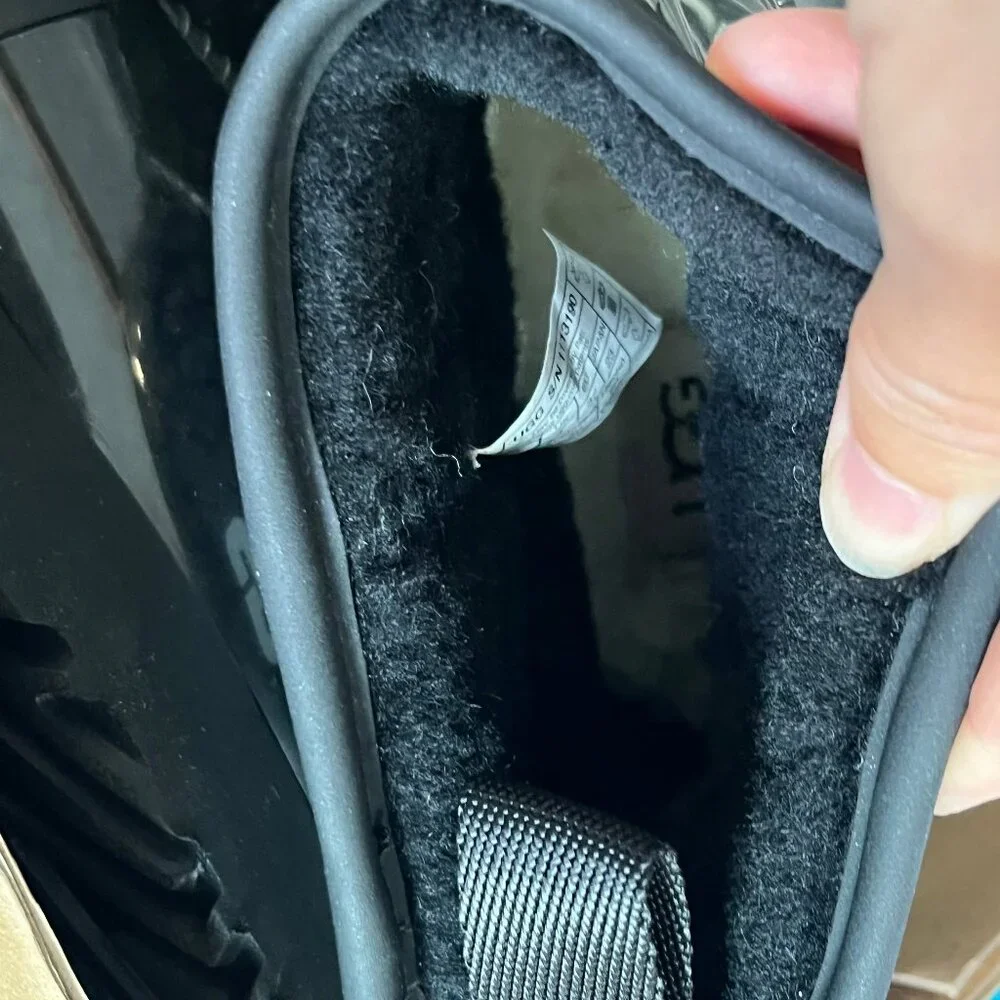 Womens Ugg size 6 Black CLASSIC CLEAR MINI Ankle Rain Snow Boots [1113190-BLK] - Picture 4 of 15